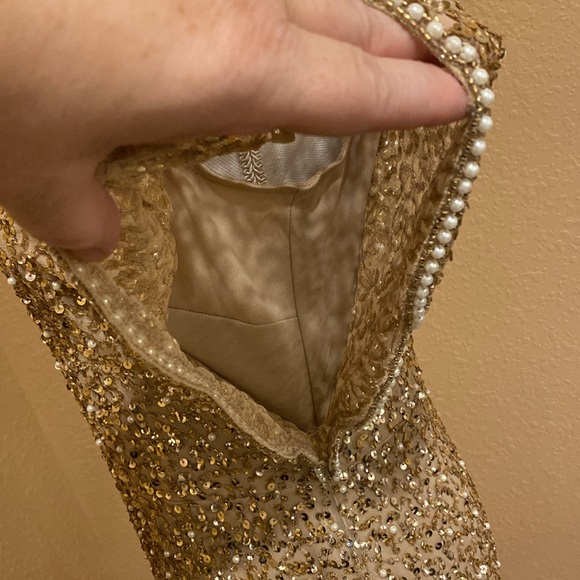 Adrianna Papell gold sequin dress - Picture 3 of 6